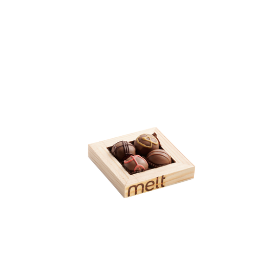 4 Dairy Chocolate Balls Wooden Tray
