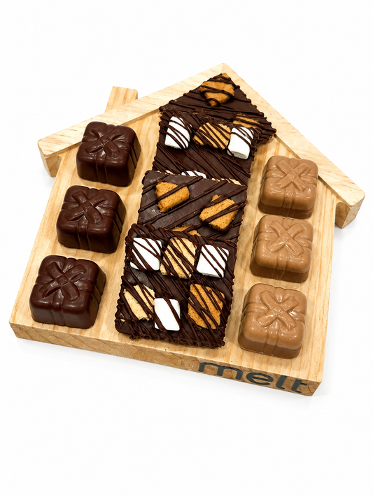 Melt wooden small house